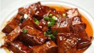 美食推荐：红烧豆腐，双椒丝炒机蛋，酸菜鲈鱼炖豆腐的做法