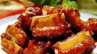 红烧排骨，以前常吃的东北菜，看起来简单易学，可有不少门道