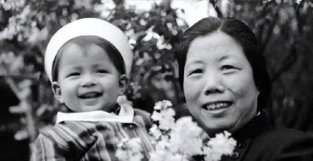 1982年，邓颖超逝世北京前，留下两份朴素的遗嘱，为何不被执行？