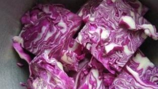 紫甘蓝豆沙裱花蛋糕，口感细腻，营养丰富，手残党也能做！