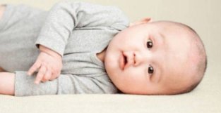 幼儿护理：怎样给宝宝理发？