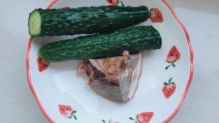 黄瓜拌猪头肉的做法步骤，夏季美食，值得一试哦