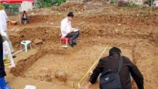 西安发现一座小墓，被盗了上千年，考古队却很兴奋：盗墓贼真蠢