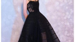 林心如的黑SE礼服特别有成熟女新的魅力