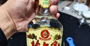中国8大“光瓶”白酒，南北不分伯仲，看看你家乡的酒上榜了没