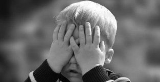 儿童心理咨询：孩子犯错误了，家长该怎样引导孩子从错误中成长呢？
