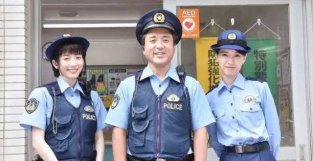 日本总计25万警察，平均年薪530万，武器装备水平怎么样？