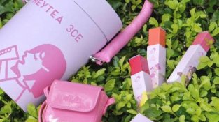 喜茶与3ce联名推出「夏日清甜女团」主题系列新品