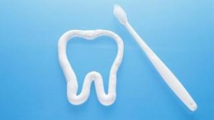 每日辟谣｜牙膏不是“促长牙”“补牙洞”的神器