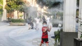 上海40℃+热出历史纪录，连续高温烤烤烤，健康防暑牢记“四个少”