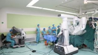 中国科大附一院开展安徽首例机器人辅助下腹腔镜巨结肠根治术