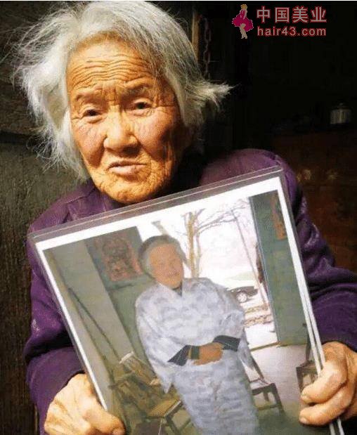 89岁老太拒绝上户口，临终前坦白真实身份，交代要穿着和服逝世