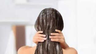 不洗难受，常洗会发质受损？头发多久清洗一次，才不伤害头皮？