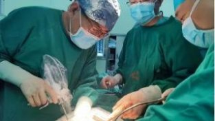 医大一院完成首例ECMO辅助下复杂气管肿瘤切除术