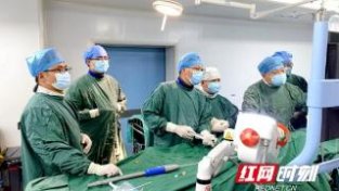 隆回县人民医院成功完成县内首例腹主动脉瘤微创手术