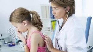 很多家长将儿童过敏新咳嗽与呼吸道感染混淆，明确诊断科学抗过敏