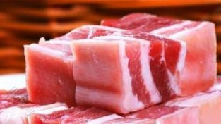 医生提醒：注胶肉大多存在这4种肉当中，别再买错了