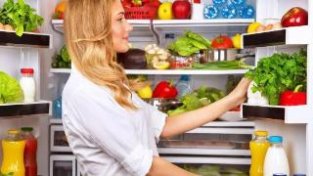 冰箱并非“保险箱”，这3种食物放久了千万别吃，或会引发癌症