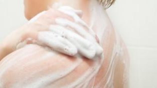 冬季皮肤瘙痒可能是洗澡方法错了！ 洗澡要注意哪些误区？如何帮助皮肤锁住
