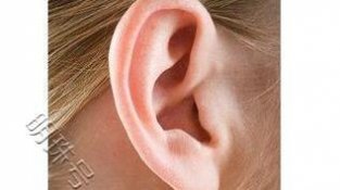 戴耳机确实对耳朵可能会有潜在的影响