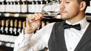商业新质的葡萄酒品评能影响消费吗？商业新质的葡萄酒品评的作用