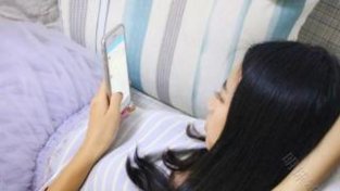 睡觉前习惯玩手机，长期以往，身体会变成什么样？一文了解下