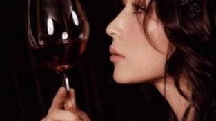 葡萄酒品鉴师应具备什么素养？葡萄酒品评是严苛的专业的技艺