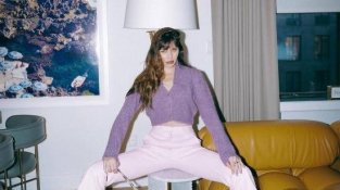 紫SE的服装单品搭配有哪些技巧？