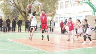印江沙子坡镇：乡村新风尚 篮球“闹”新春