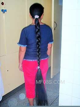 �ٸ�ͷ����������